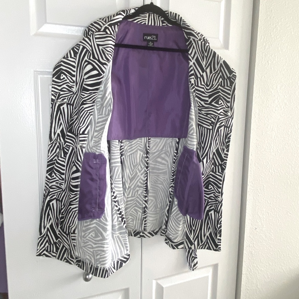Rue21 XL Blk/Wh Jacket - Picture 4 of 9